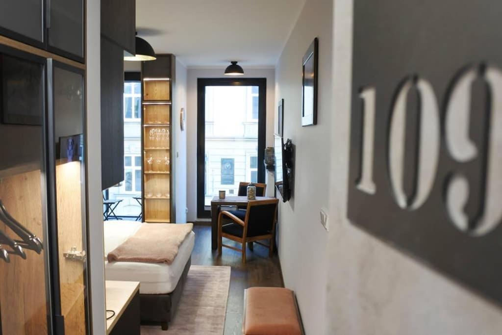 Boutique 109 - Old City, Luxury Apt. With A Garage كراكوفيا المظهر الخارجي الصورة