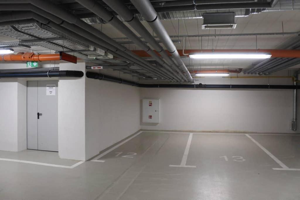 Boutique 109 - Old City, Luxury Apt. With A Garage كراكوفيا المظهر الخارجي الصورة