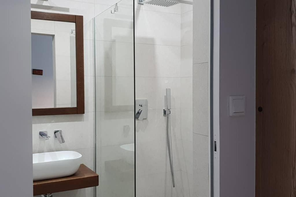 Boutique 109 - Old City, Luxury Apt. With A Garage كراكوفيا المظهر الخارجي الصورة