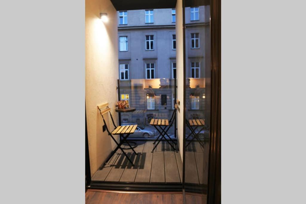 Boutique 109 - Old City, Luxury Apt. With A Garage كراكوفيا المظهر الخارجي الصورة